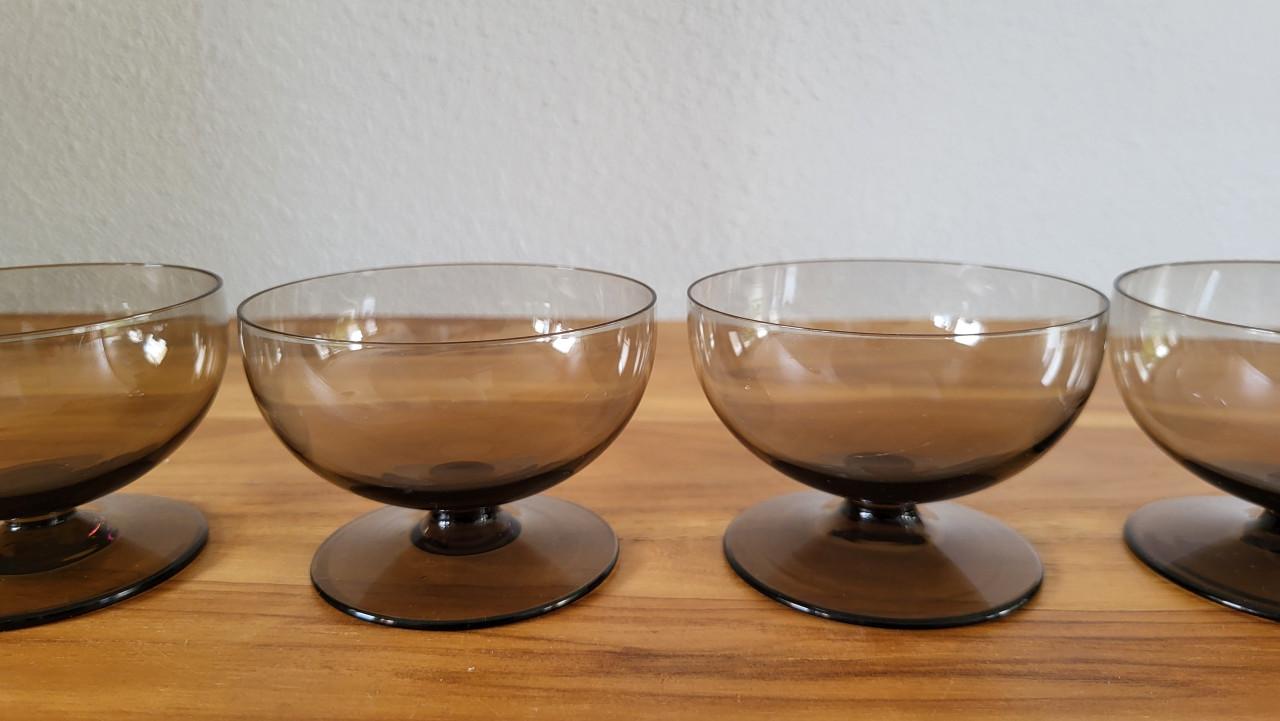 Set v 4 vintage coupes/glaasjes dun rookglas