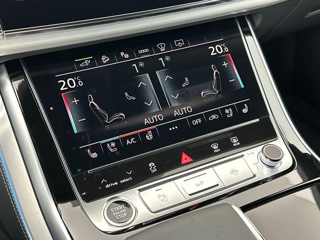Audi Q8 pro line s 55 tfsi e 290 kw / 394 pk suv 8 versn.
