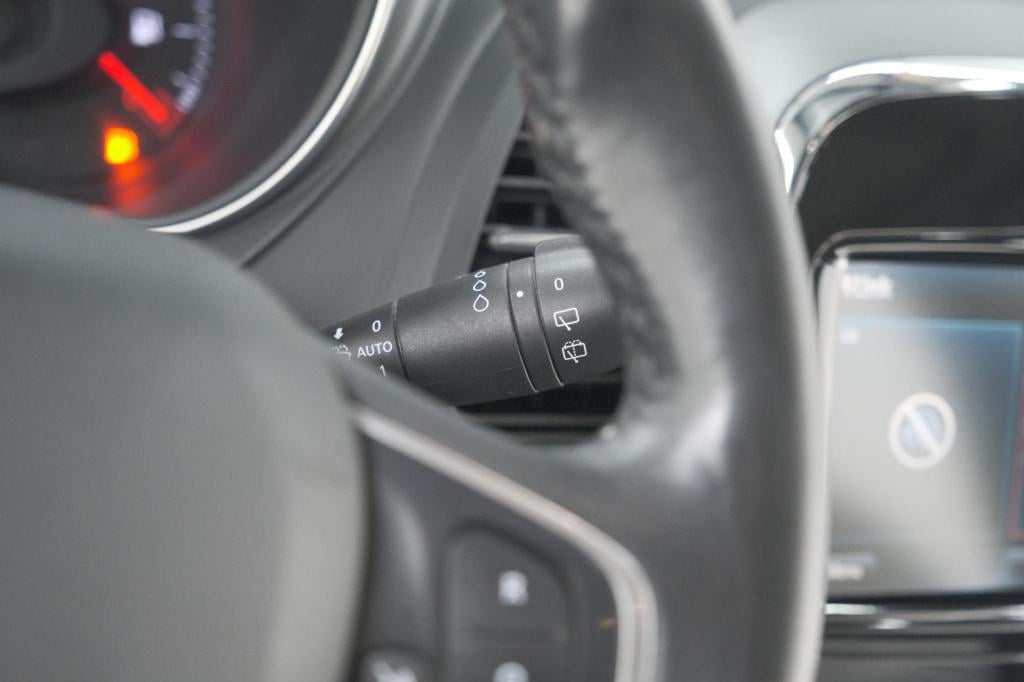 Renault Captur tce 120 edc initiale paris | panoramadak | camera | dodehoek