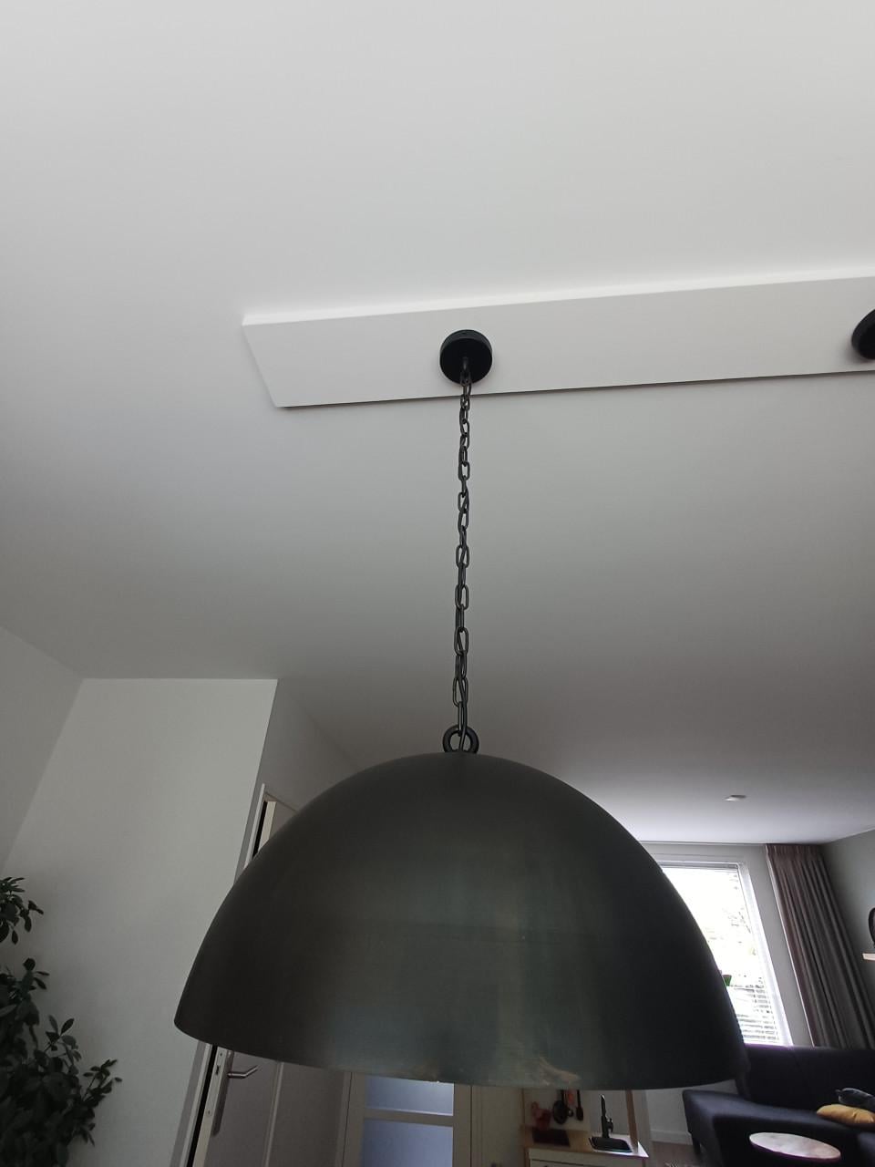 2 hanglampen metaal
