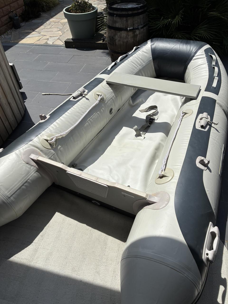 Opblaasboot met motor