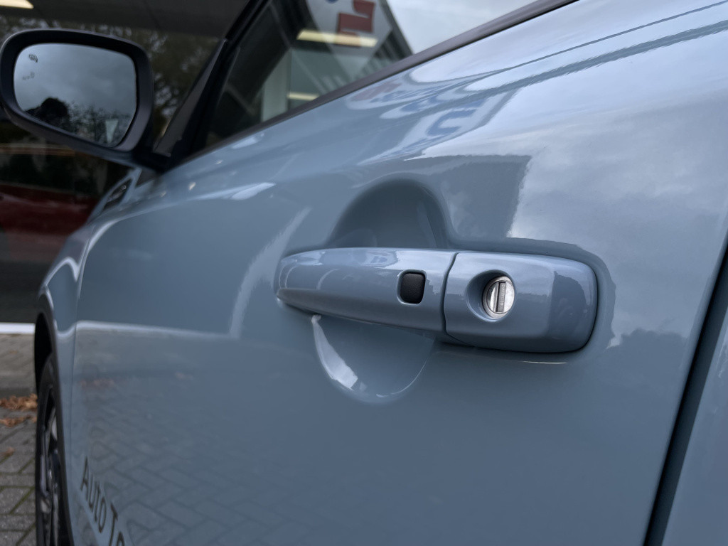 Suzuki Vitara 1.4 boosterjet style smart hybrid