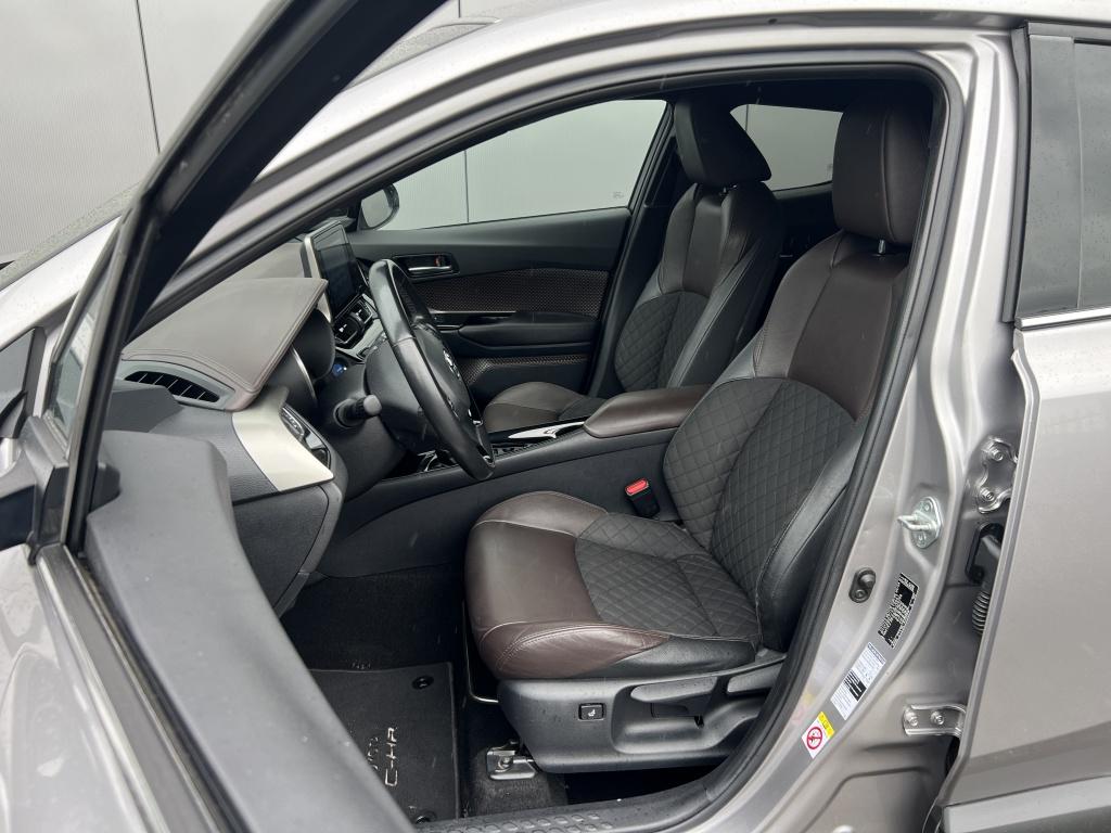 Toyota C-hr 1.8 hybrid executive | trekhaak |