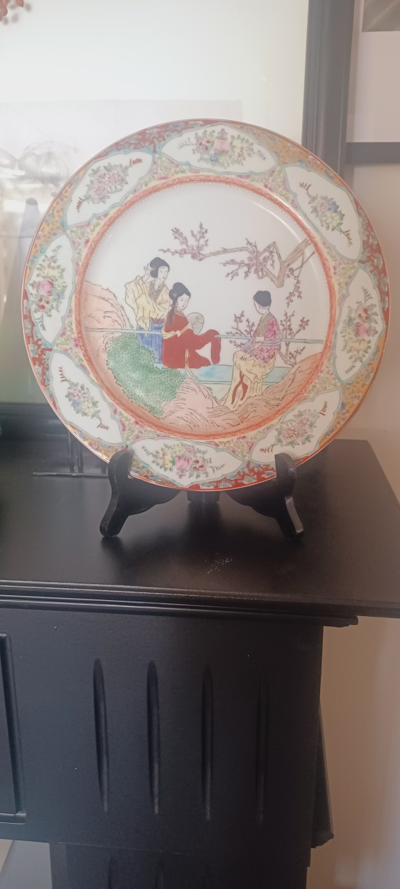 Vintage jaren 80. Bord met Aziatische voorstelling 30,--€