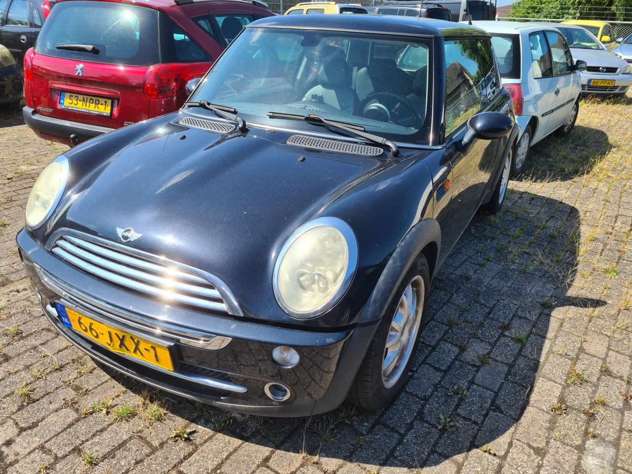 Mini Cooper 16-16V  Nieuwe apk