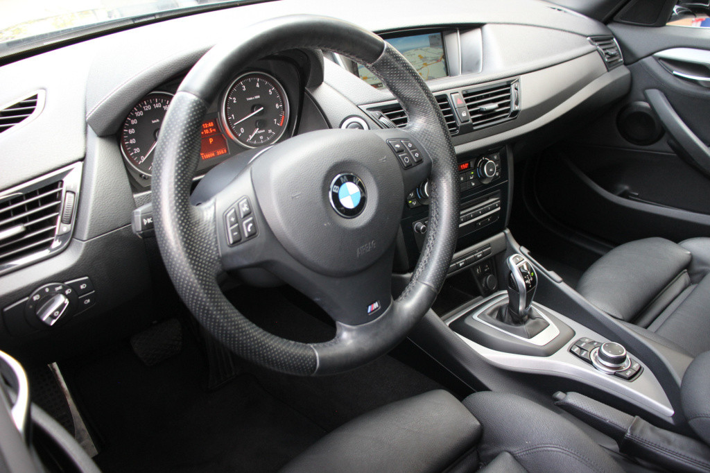 BMW X1 sdrive20i high executive | m-sport | cruise | leder |