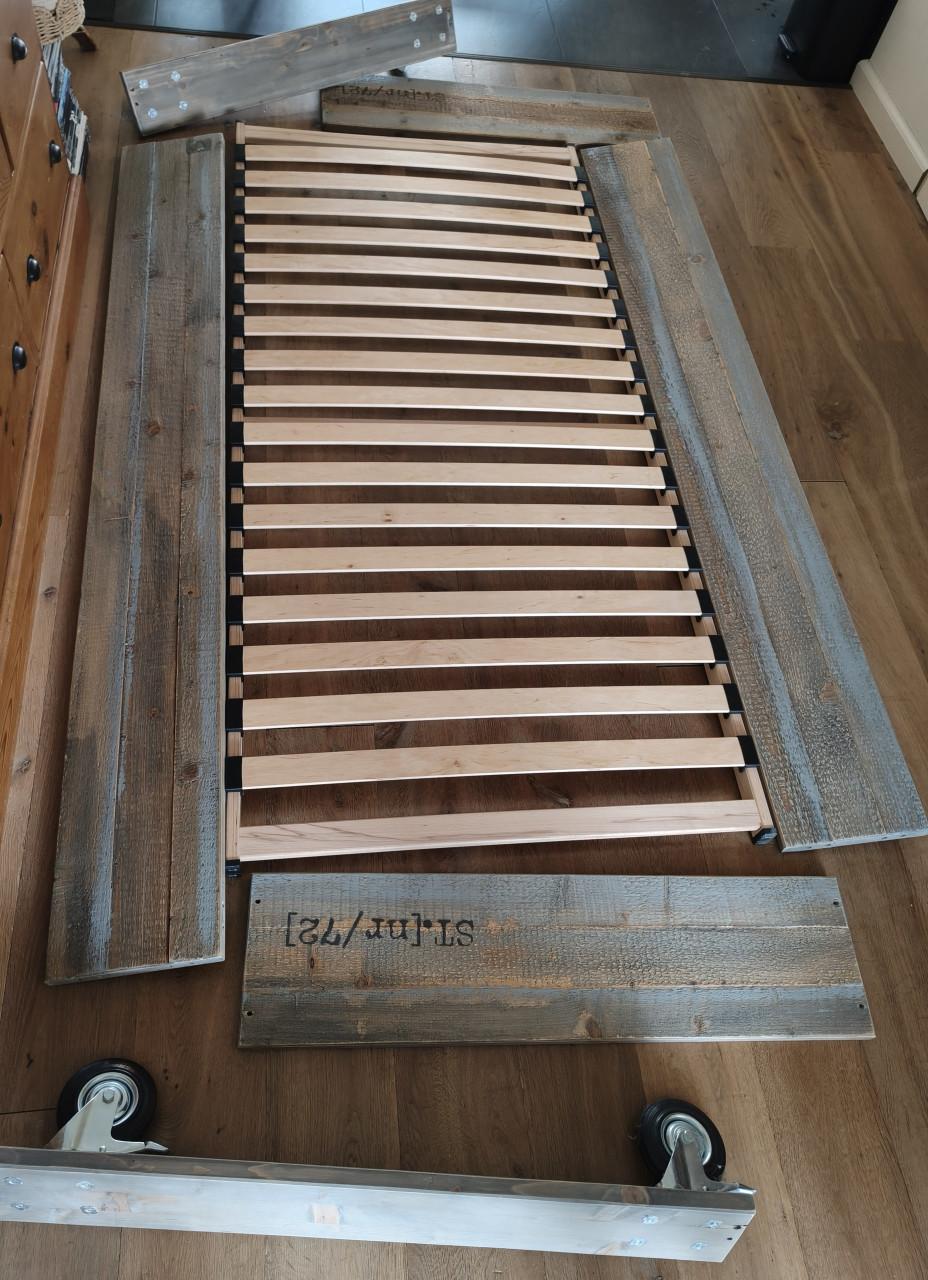 Stoer Tienerbed ROCK 90*200 incl lattenbodem