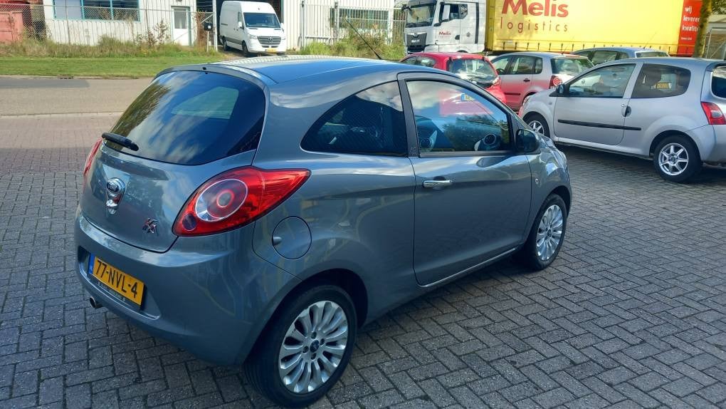 Ford Ka 1.2 Titanium X bj:2010 airco lm-velgen