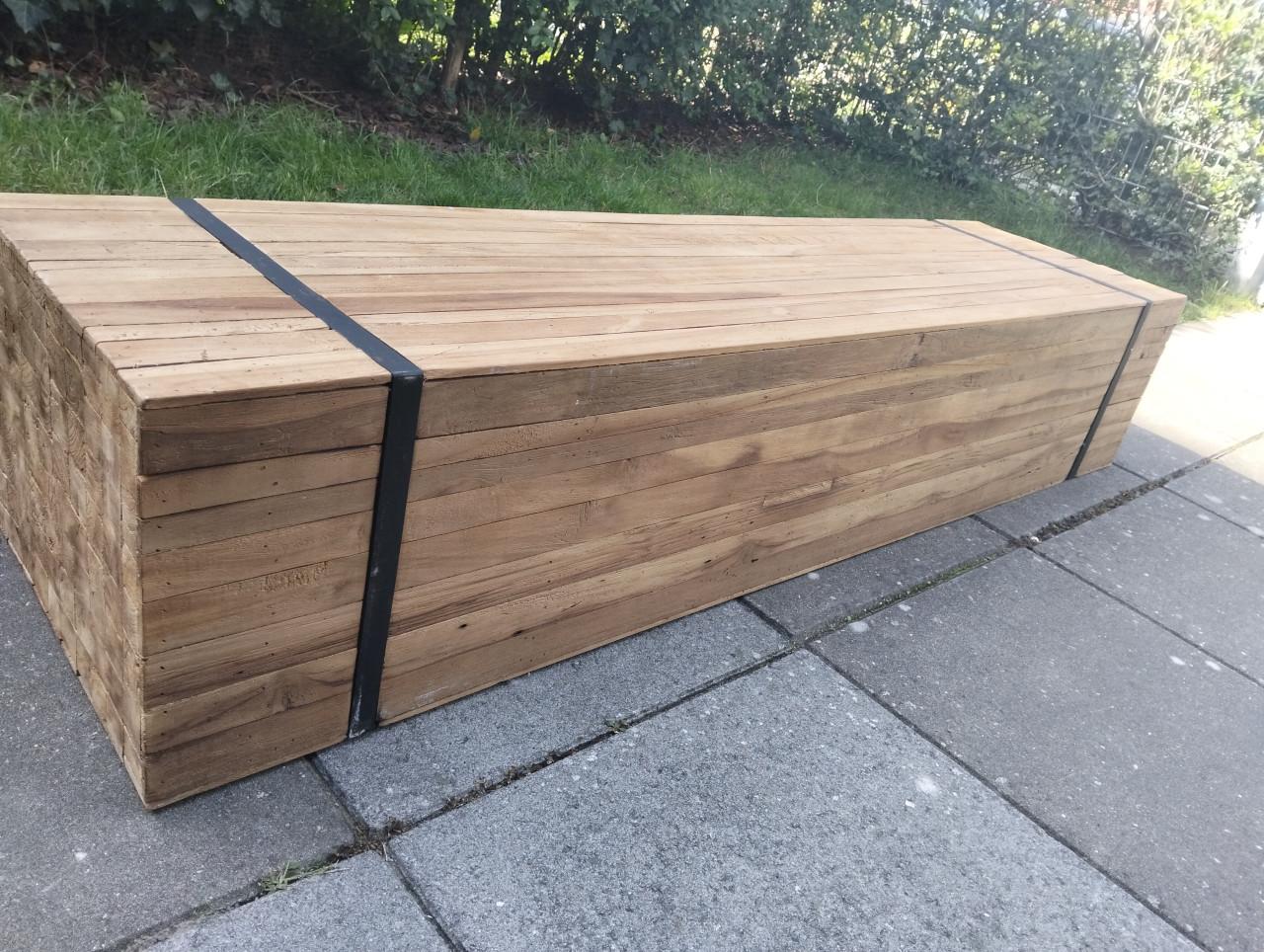 Houten blok-meubel