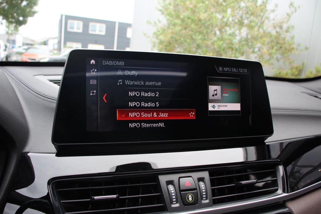BMW X1 sdrive18i m sport - pano - leder - led - headup - navi plus - full o
