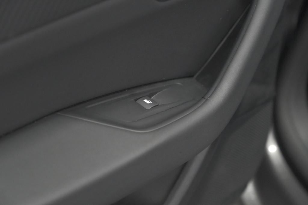 Peugeot 508 sw puretech 130 eat8 allure pack | camera | adaptieve cruise co