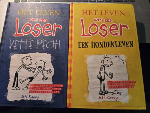 Twee boeken uit de serie Het leven van een Loser van Jeff Kinney