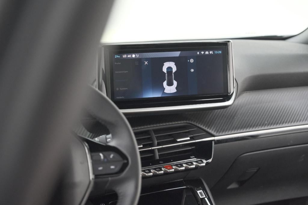 Peugeot 2008 puretech 100 allure | apple carplay | parkeersensoren | climat