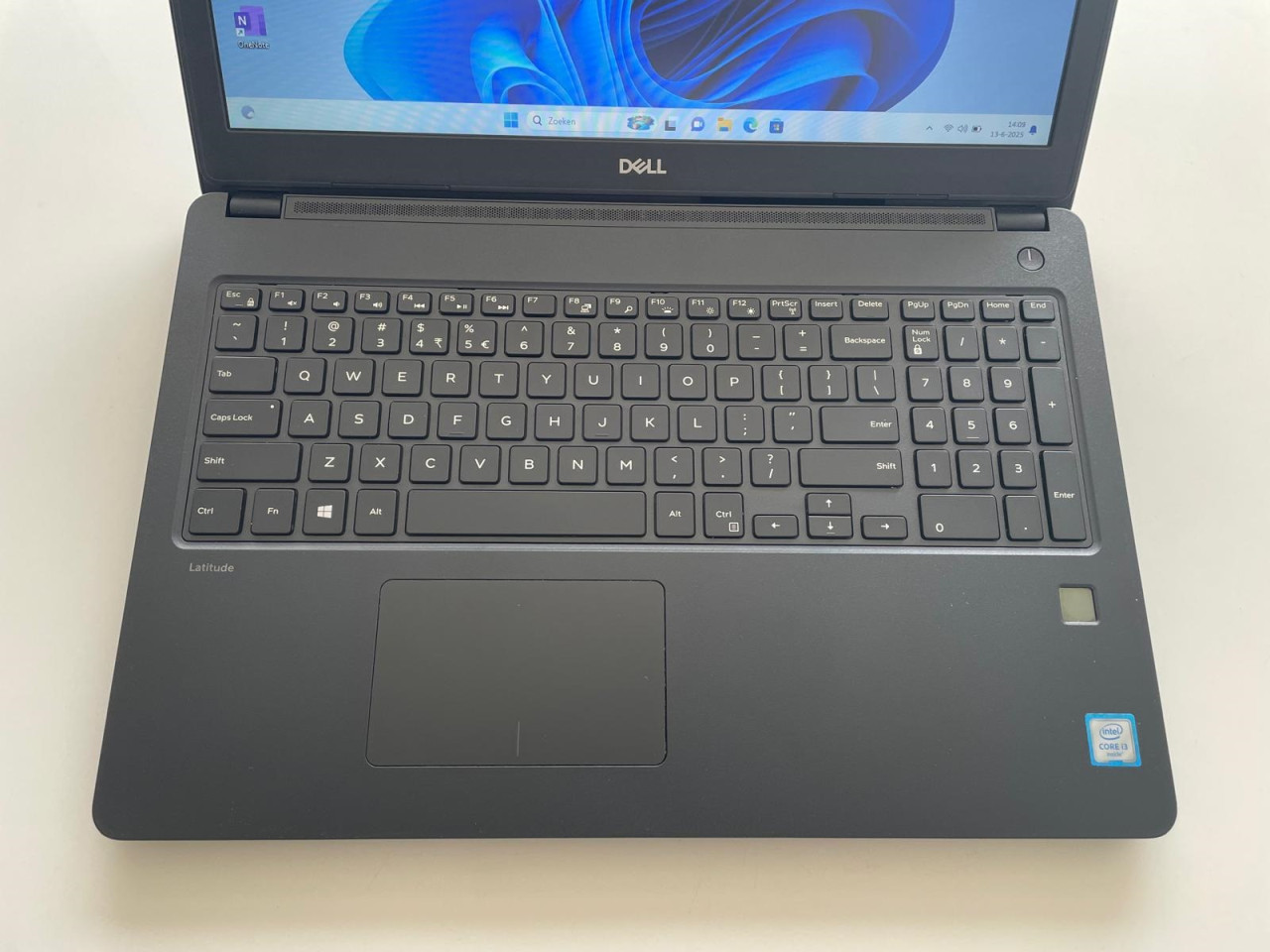 Dell 15 inch Windows 11 SSD 16GB RAM Office - in nieuwstaat