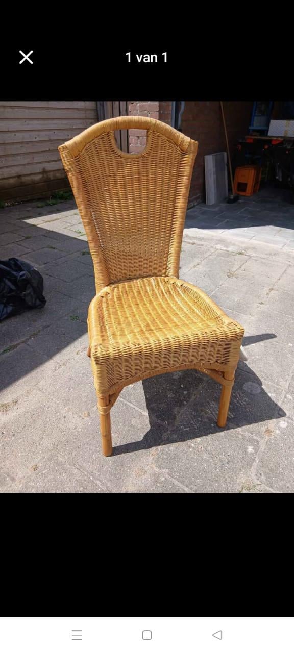 4 Rieten stoelen