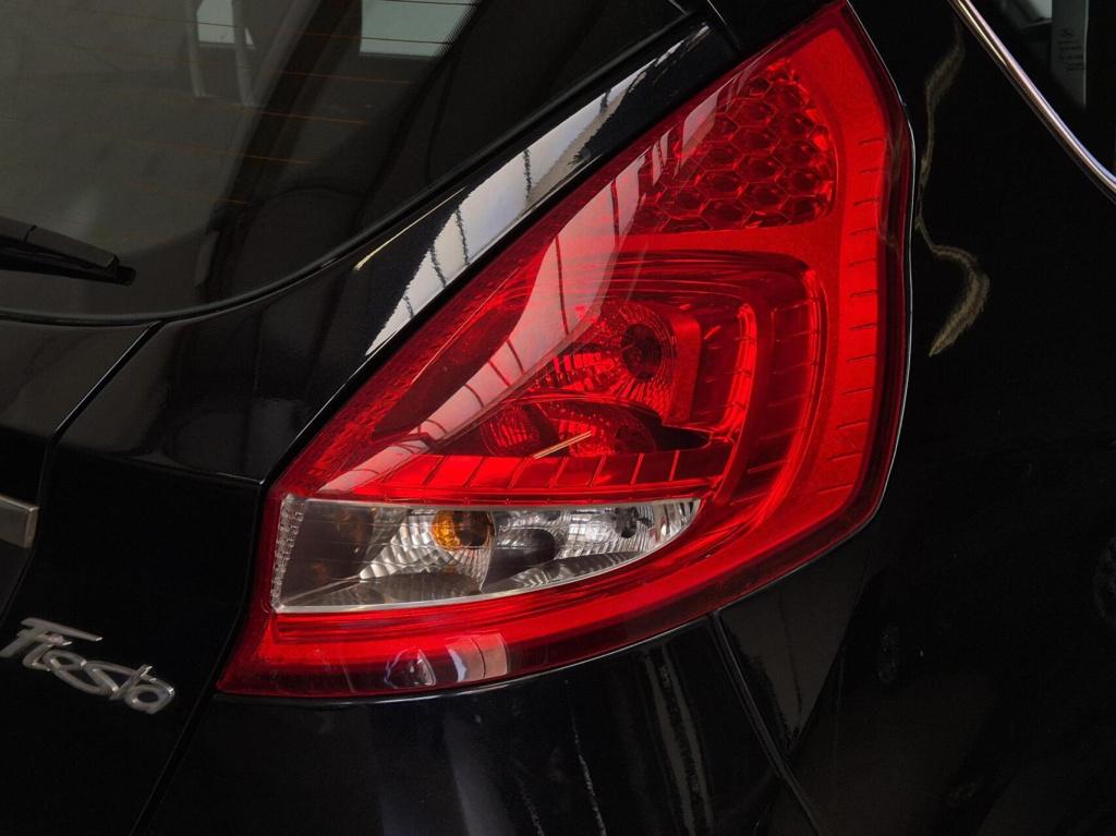 Ford Fiesta 1.25 titanium / keyless / cruisecontrol / nieuwe distriebutieri