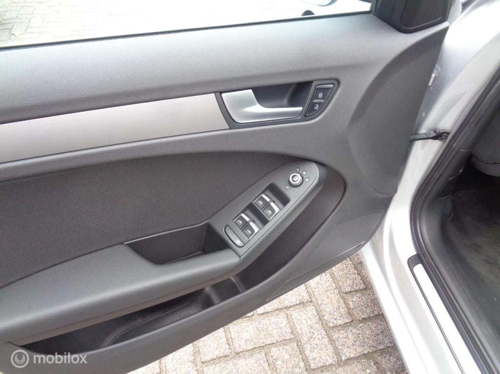 Audi A4 avant 1.8 tfsi/airco/lm velgen/stoelverw/afneembare trekhaak/pdc