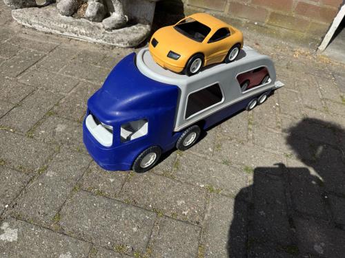 Stevige autotransponder met twee auto’s