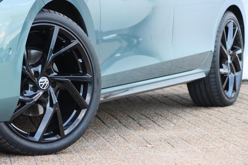 Volkswagen Passat variant 1.5 etsi r-line business dsg7 150pk