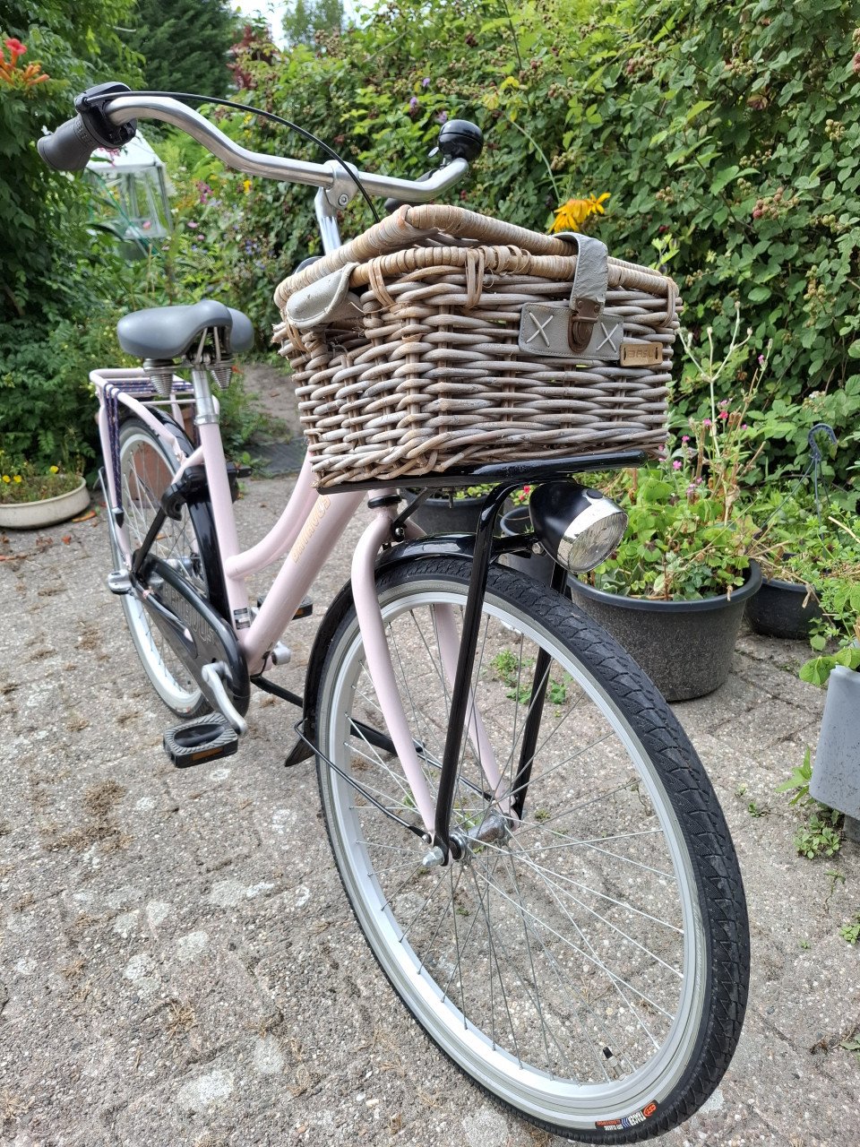 Kinderfiets roze. Inch 26 , tot 14 jaar mooie fiets.