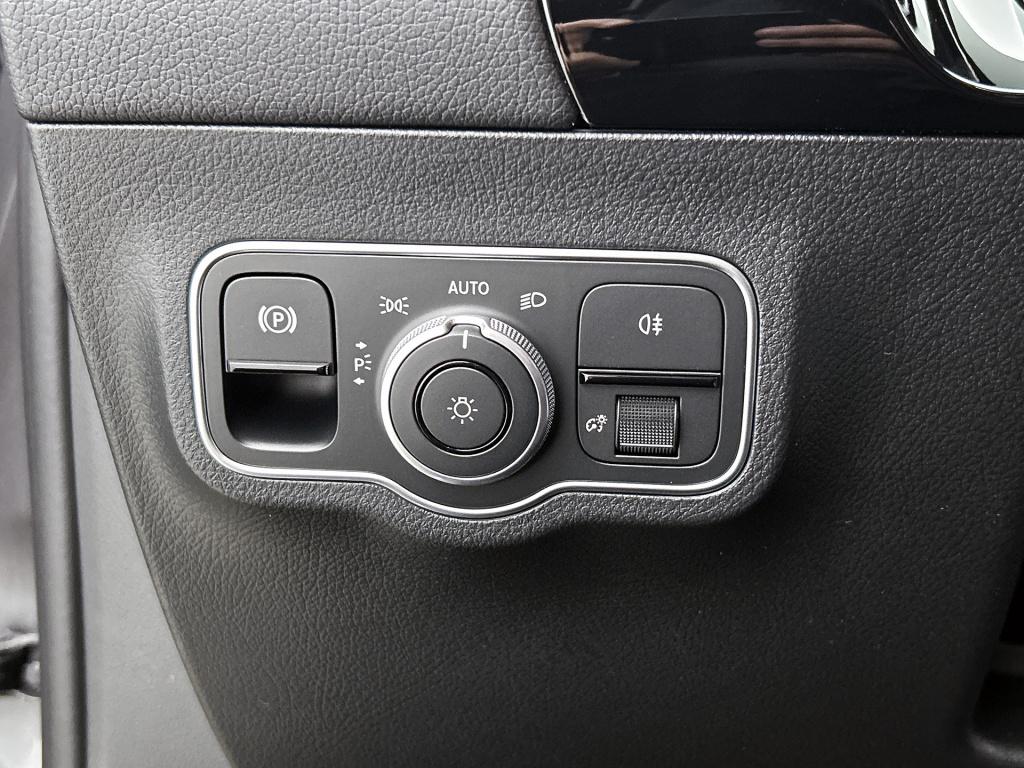 Mercedes-Benz Gla-klasse 250 e business solution amg | trekhaak | amg line 