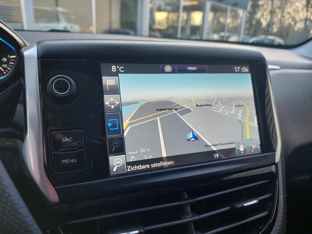 Peugeot 2008 suv 110 allure automaat pano/clima/navi/trekhaak