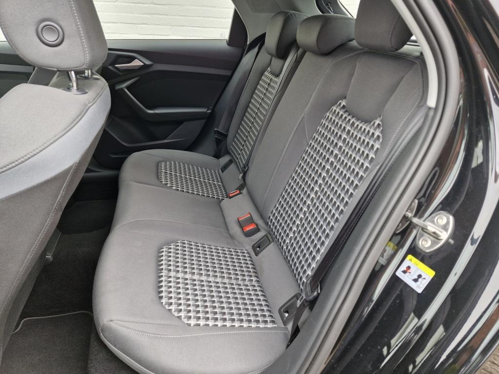 Audi A1 Sportback 30 tfsi pro line | 110 pk | parkeersesoren v+a | lane ass