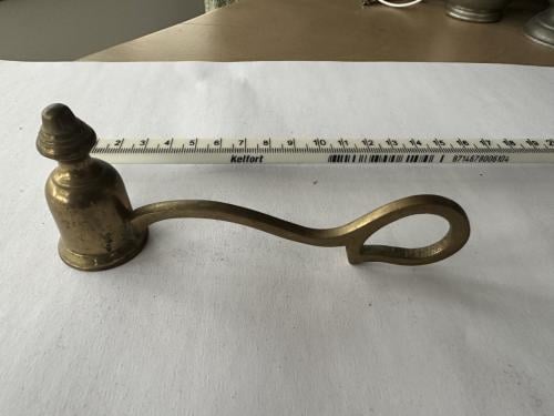 Koperen kaarsendover en brievenopener