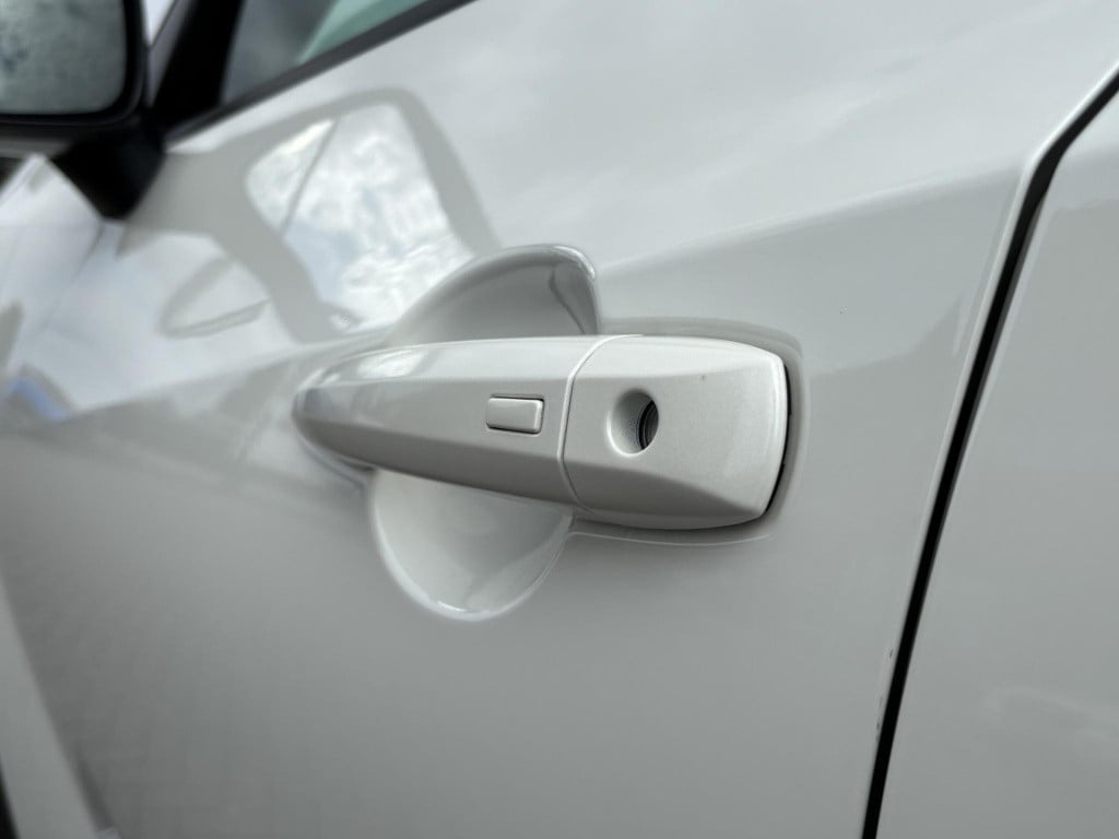 Nissan Juke 1.6 hybrid n-connecta | navigatie | camera | keyless entry | le