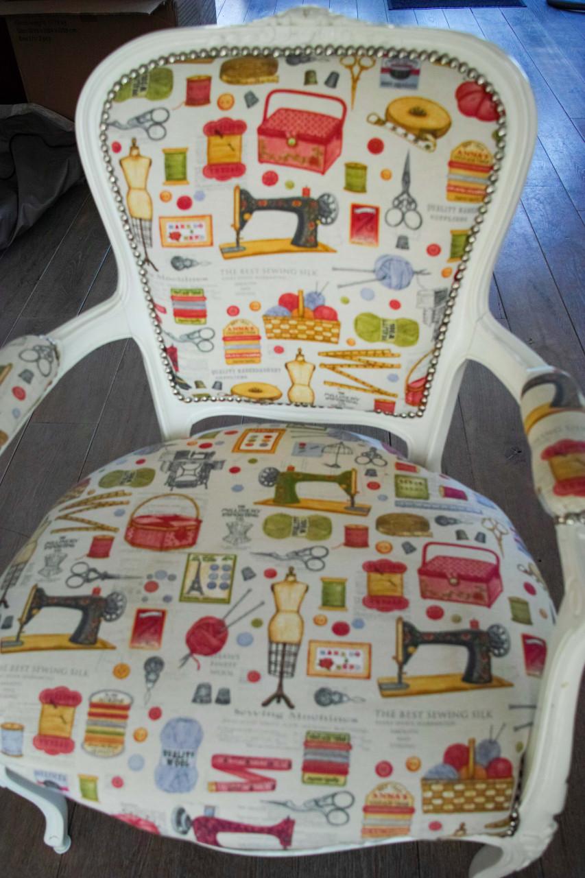 Fauteuille-nieuw bekleed.