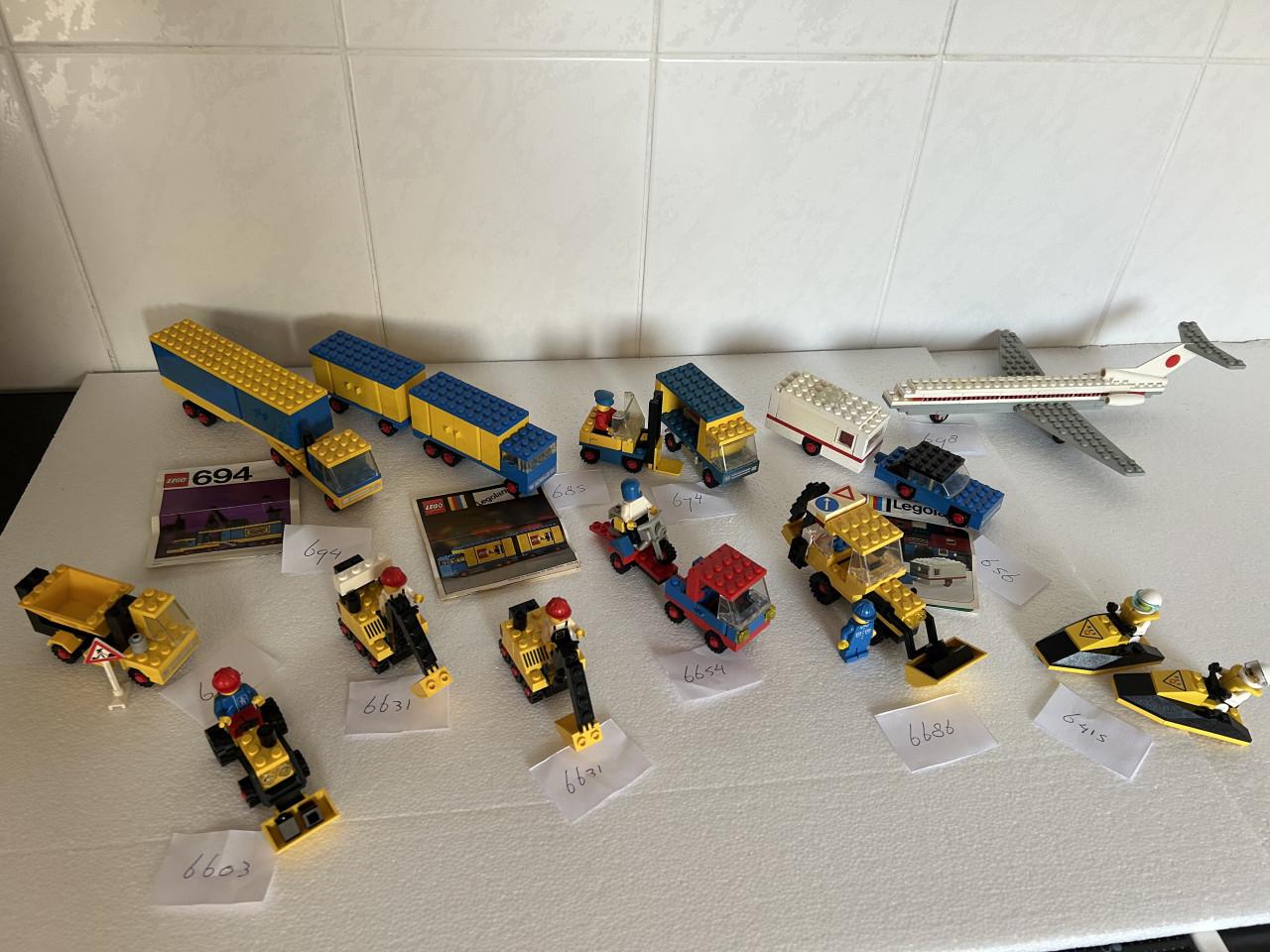 Oude Lego modellen. (13 totaal)