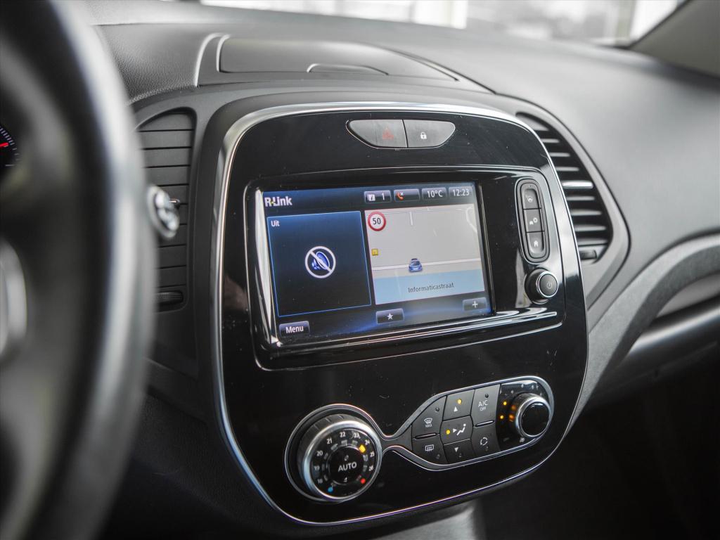 Renault Captur tce 90pk intens | trekhaak | navigatie | park. sensoren | cr