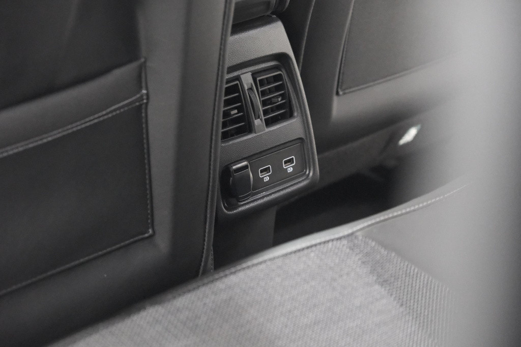 Renault Captur tce 100 intens | camera | navigatie | parkeersensoren