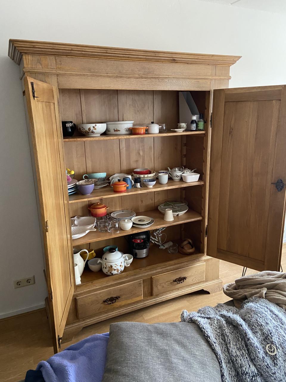 Eiken kast