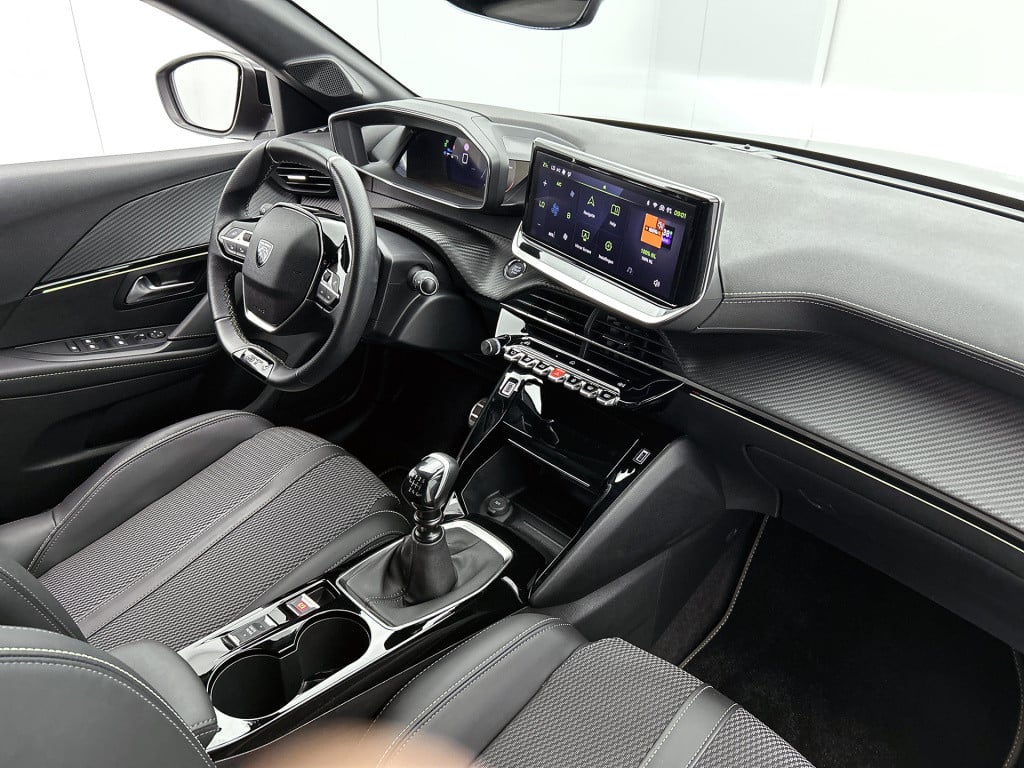 Peugeot 208 100 pk gt | rijklaar |