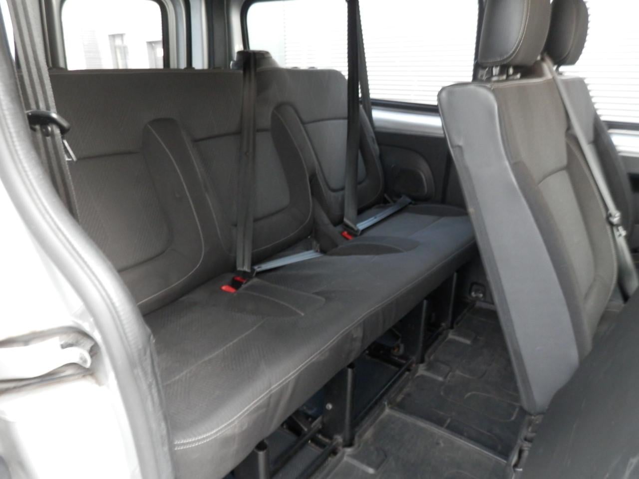 Auto Garant Biedt Aan: Renault Trafic Grand Passenger 1.6