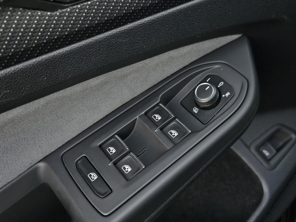 Volkswagen Golf variant 1.5 etsi r-line business | acc | elek. trekhaak