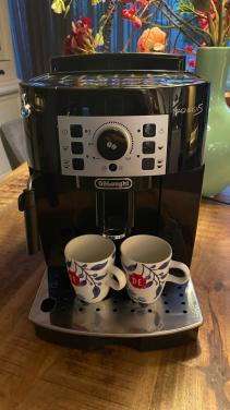 Volautomatische koffiemachine bonen DeLonghi Magnifica S