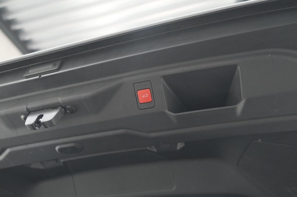 Peugeot 5008 1.2 hybrid 136 gt 7p | adaptieve cruise control | camera | ele