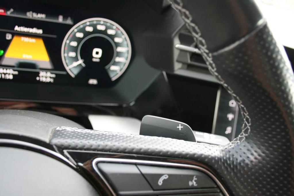 Audi A3 sportback 40 tfsi e s-line / pano / leer / matrix / camera / b&o