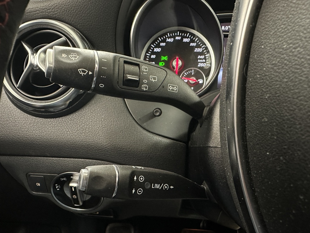 Mercedes-Benz Gla-klasse 180 amg night ed. | panoramadak | keyless-go | 19'