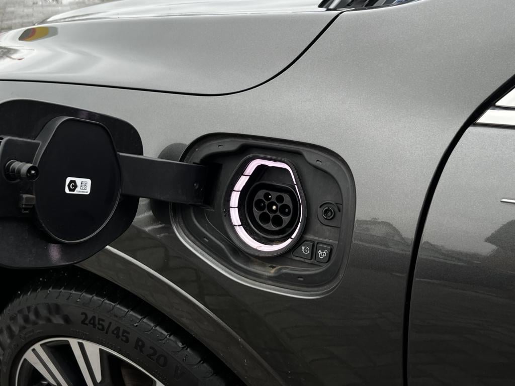 Ford Kuga 2.5 phev vignale 225 pk | electrisch wegklapbare trekhaak | 20 in