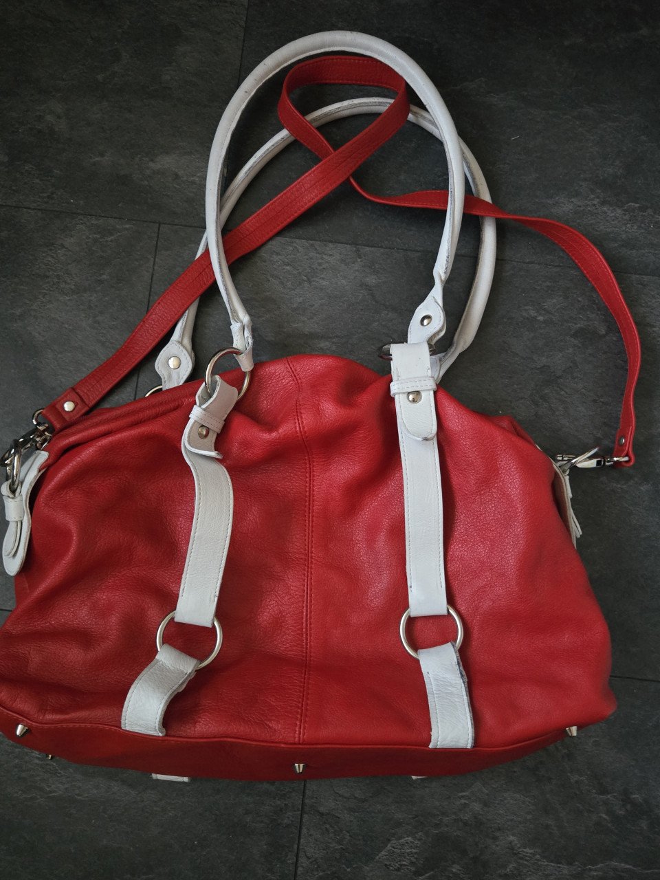 Tas rood leer Valentino in zeer goede conditie. Bieden mag 45x25 cm