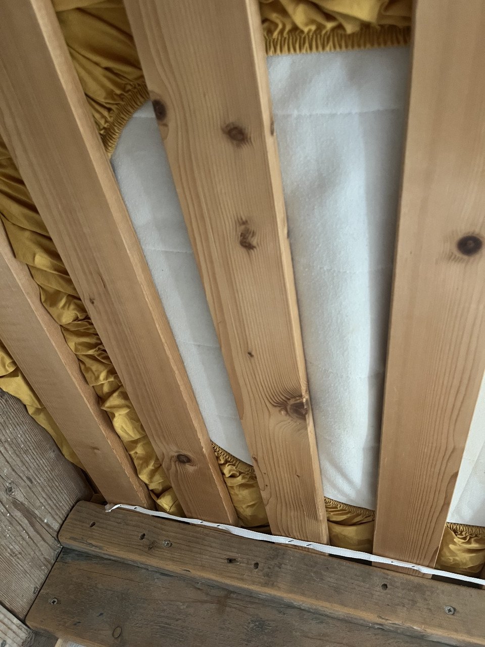 Hoogslapers halfhoogslapers JORG Steigerhout peuter/ kleuter/ junior bed