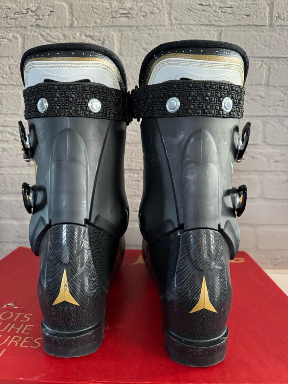 Skischoenen Atomic Hawk maat 27-27,5 = 42-43