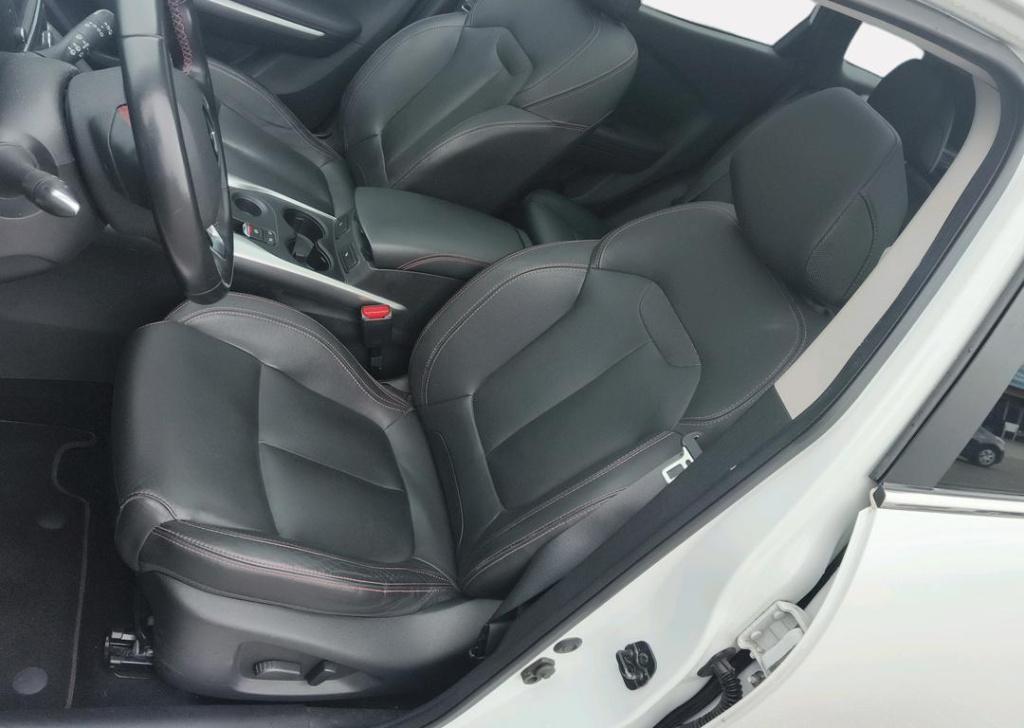 Renault Kadjar 1.2 tce 130 edc extase - trekhaak / camera / bose / panorama