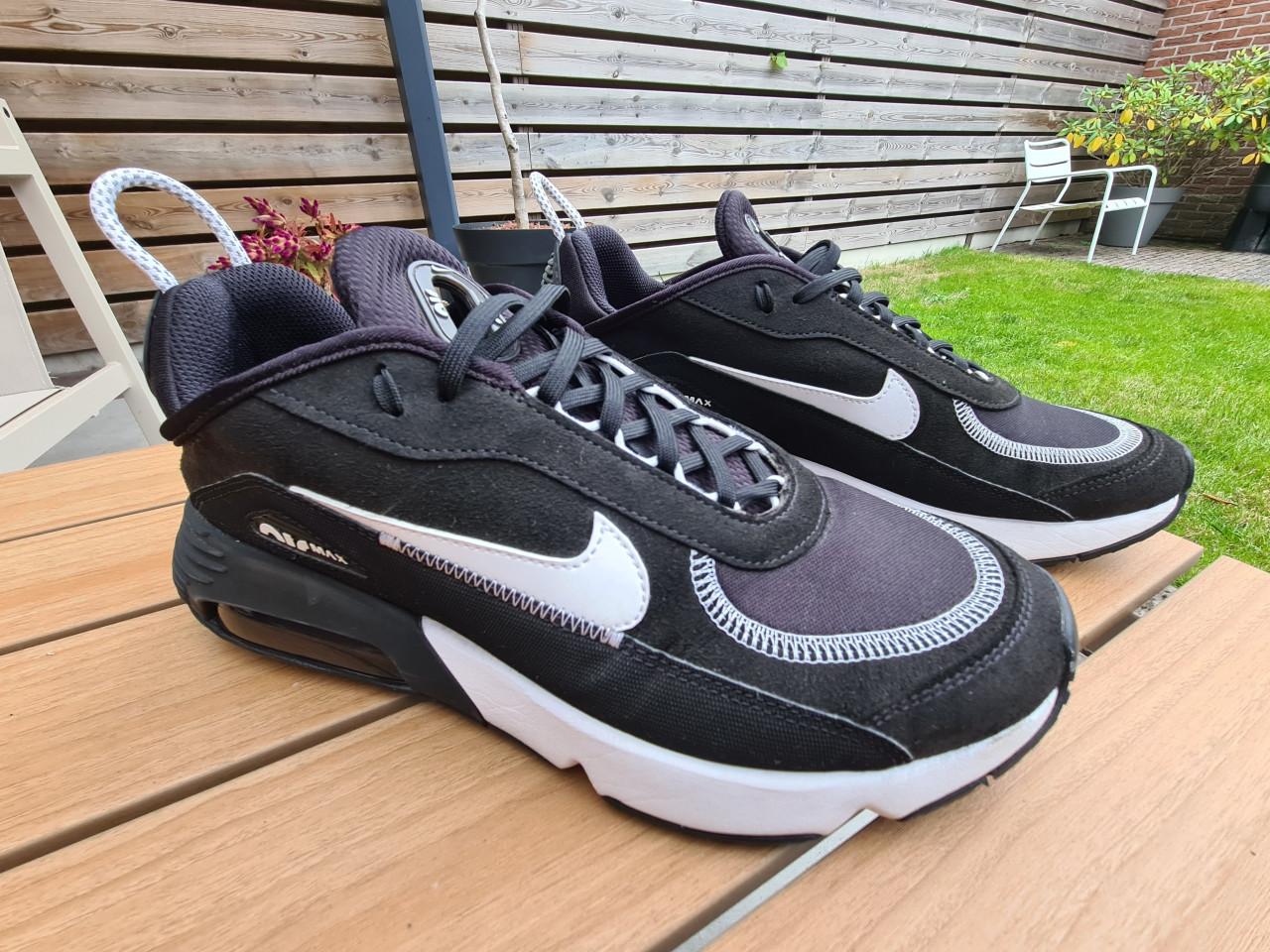 Nike Air Max 2090 maat 44.5 in NIEUWSTAAT