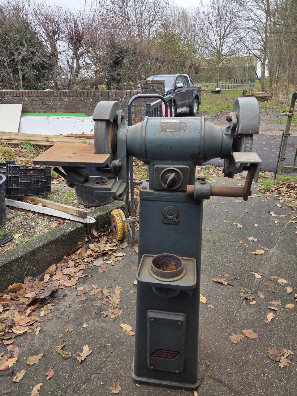 Slijpsteen op zware voet