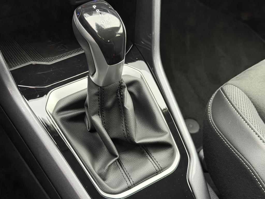 Volkswagen T-roc 1.5 tsi 150pk dsg style | navi | camera | ergo stoel | rij