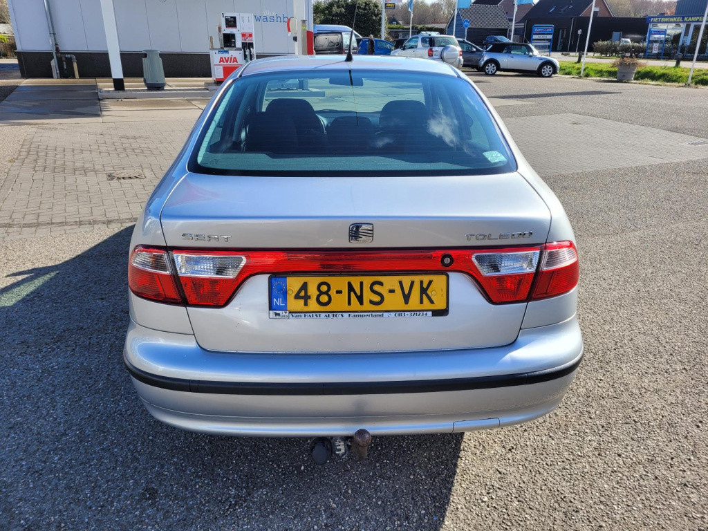 Seat Toledo 1.6-16v sport / dit is de meeneemprijs/